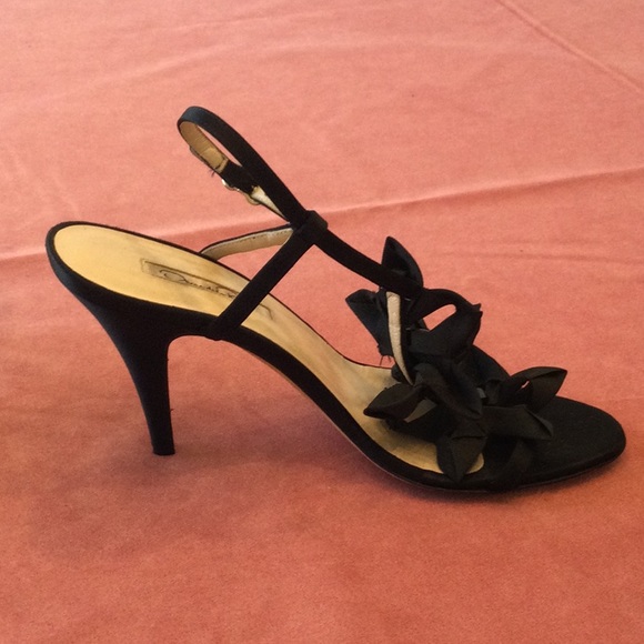Oscar de la renta black satin womens shoes - Picture 2 of 6